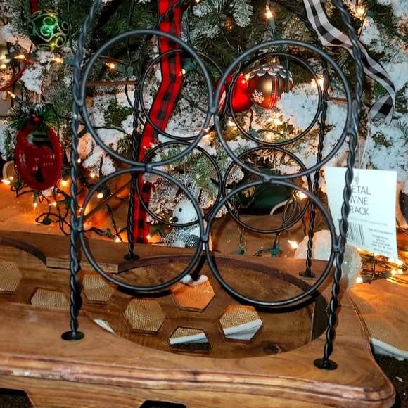 Metal wine 🍷 rack for decorative - Picture 2 of 3